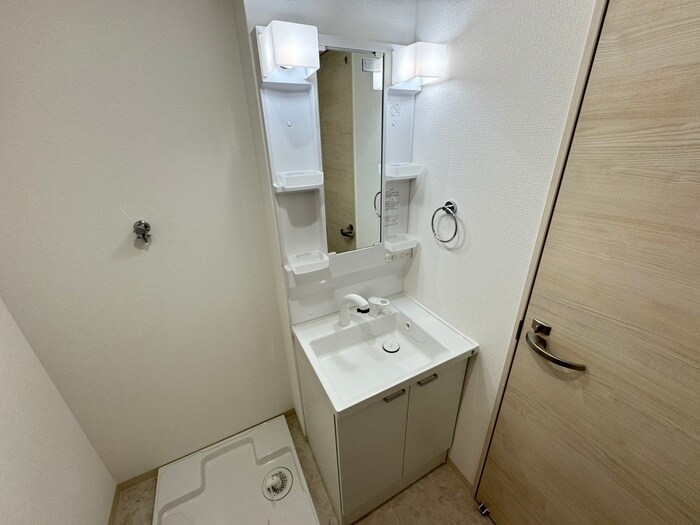 物件内観写真8　(洗面)