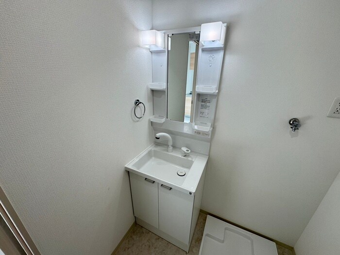 物件内観写真8　(洗面)