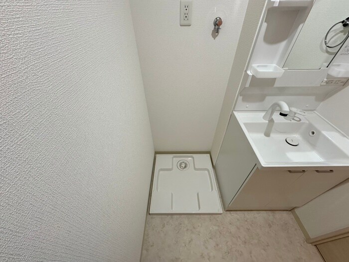 物件内観写真17　(洗濯機置場)