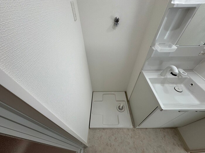 物件内観写真17　(洗濯機置場)