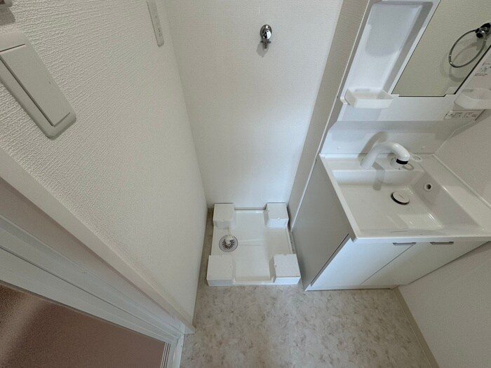 物件内観写真18　(洗濯機置場)