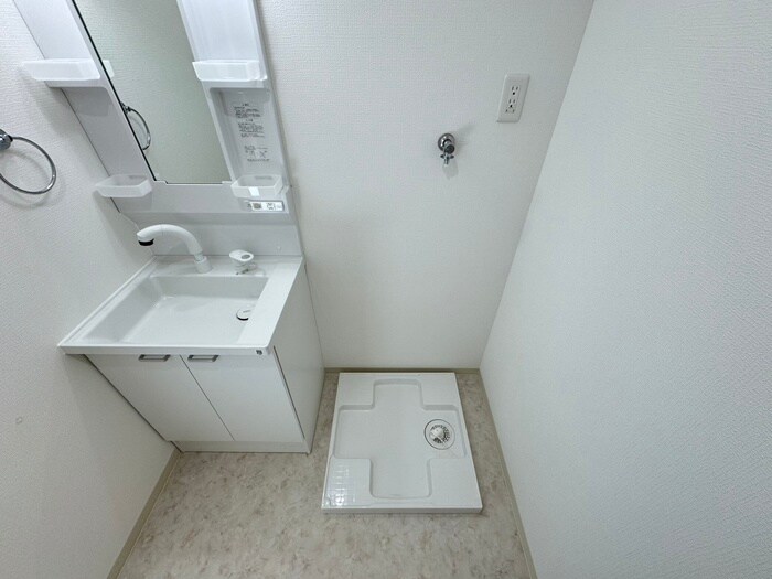 物件内観写真18　(洗濯機置場)