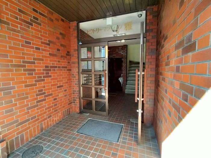 物件外観写真5　(エントランス部分)