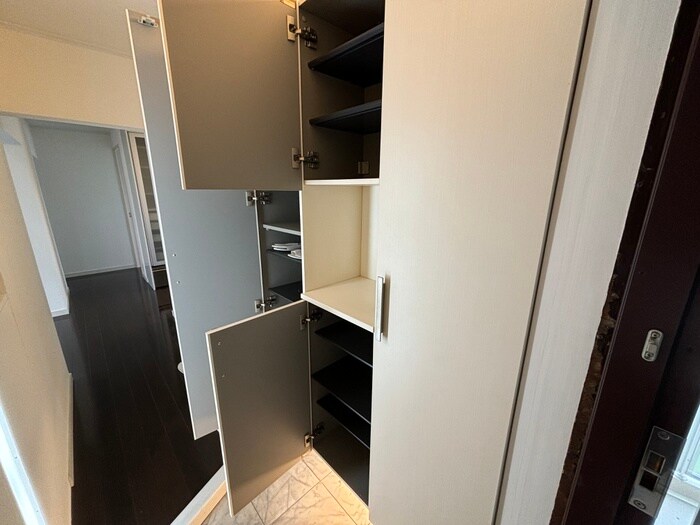 物件内観写真10　(靴箱)