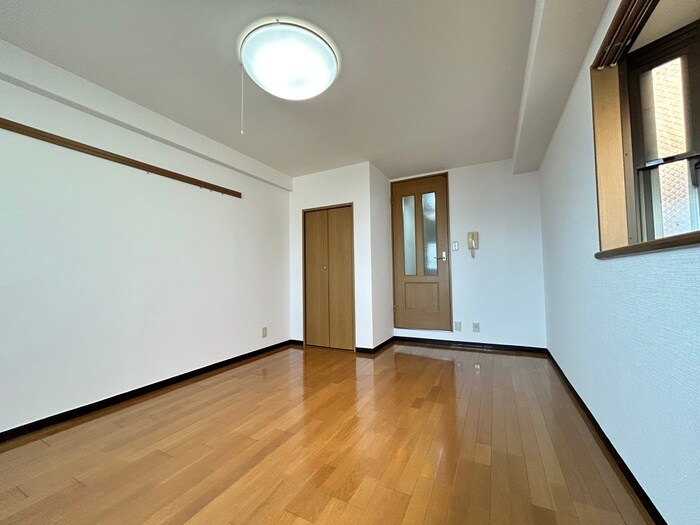 物件内観写真10　(居室)