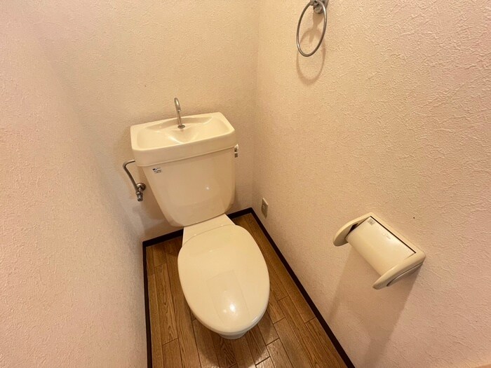 物件内観写真15　(トイレ)