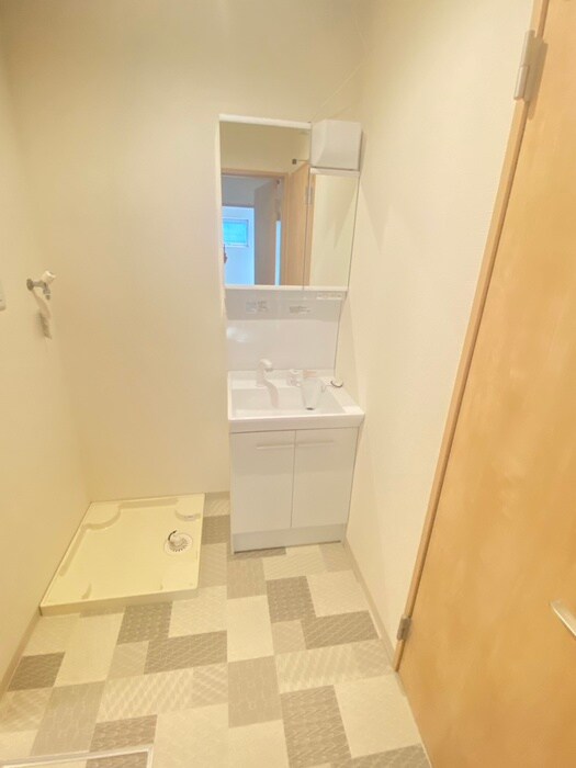 物件内観写真8　(洗面)