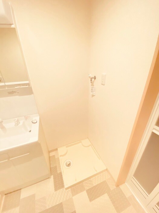 物件内観写真11　(洗濯機置場)