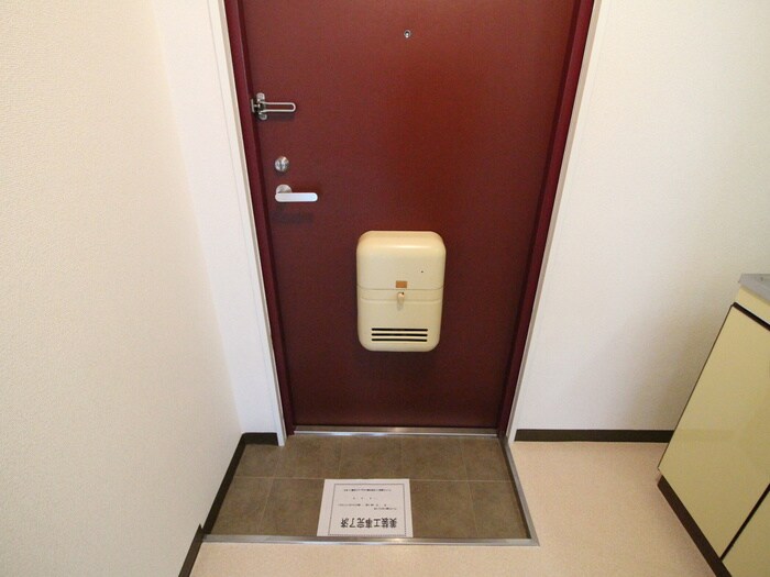 物件内観写真7　(玄関)