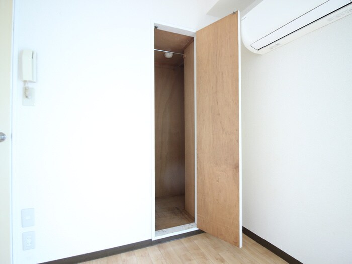 物件内観写真11　(収納)