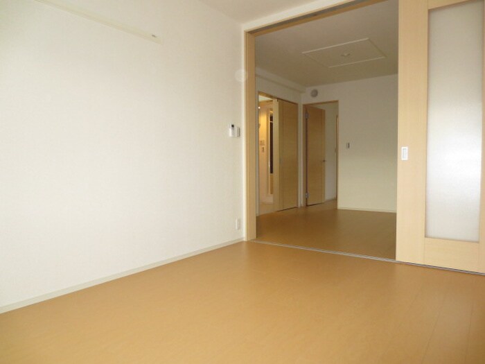 物件内観写真10　(居室)