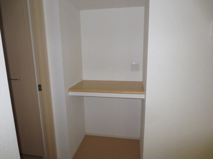 物件内観写真16　(収納)