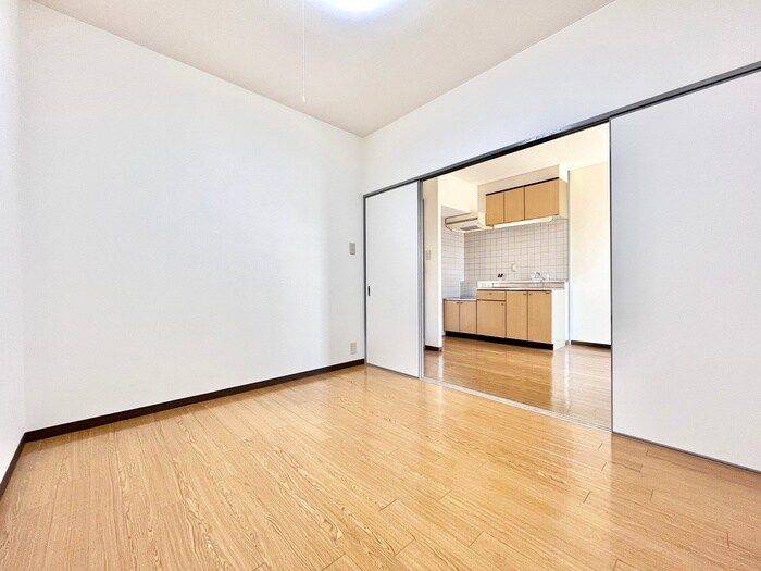 物件内観写真13　(居室)