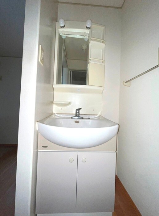 物件内観写真11　(洗面)