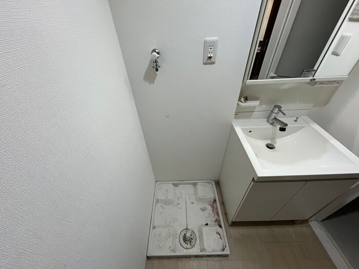 物件内観写真20　(洗濯機置場)