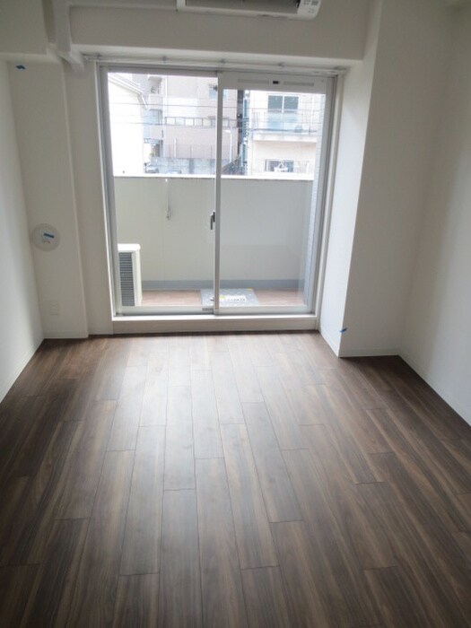 物件内観写真3　(居室)