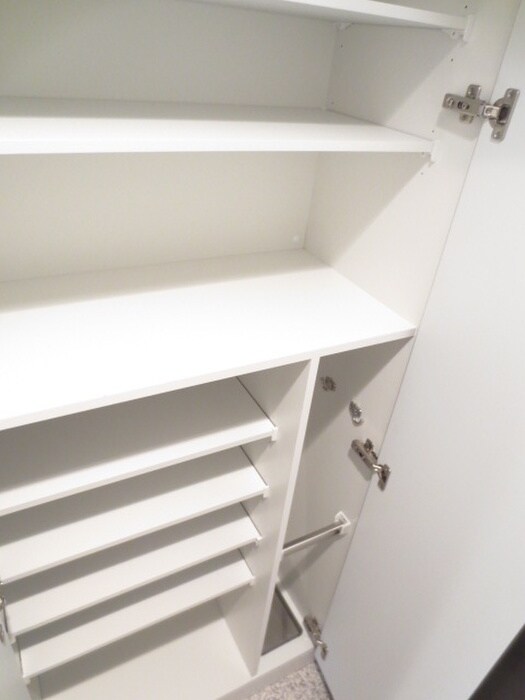 物件内観写真9　(収納)