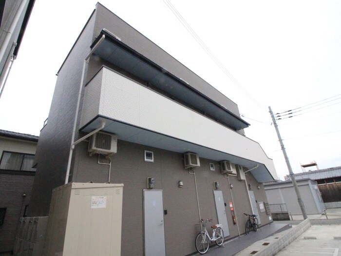 物件外観写真2　(外観写真)