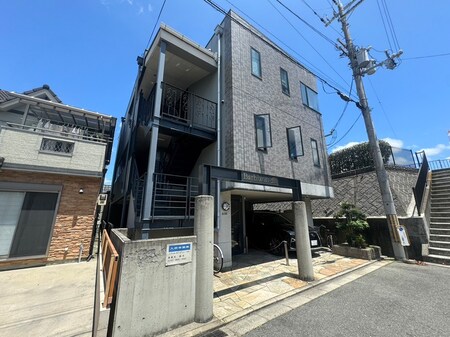 バルビゾンエム外観写真