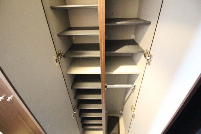 物件内観写真15　(靴箱)