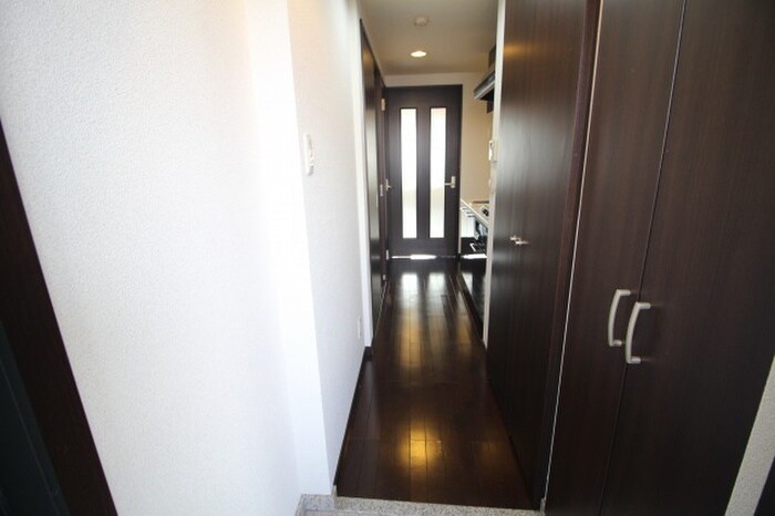 物件内観写真19　(玄関)