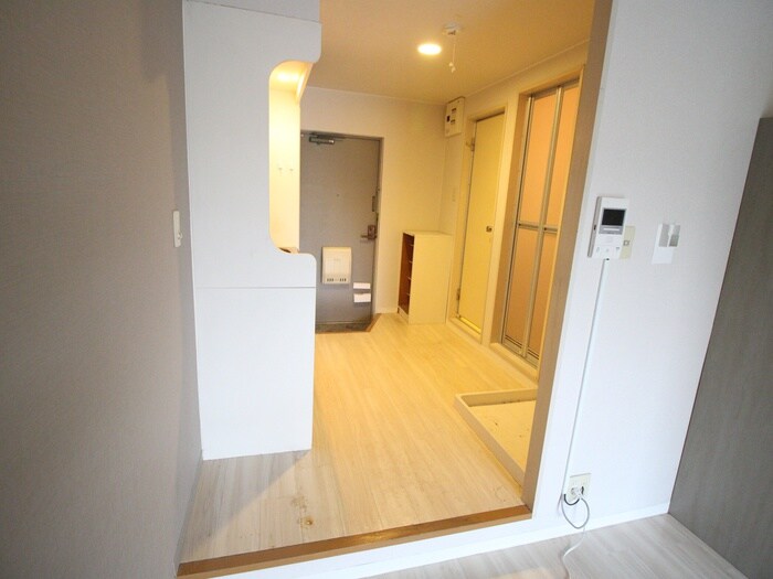 物件内観写真12　(廊下)