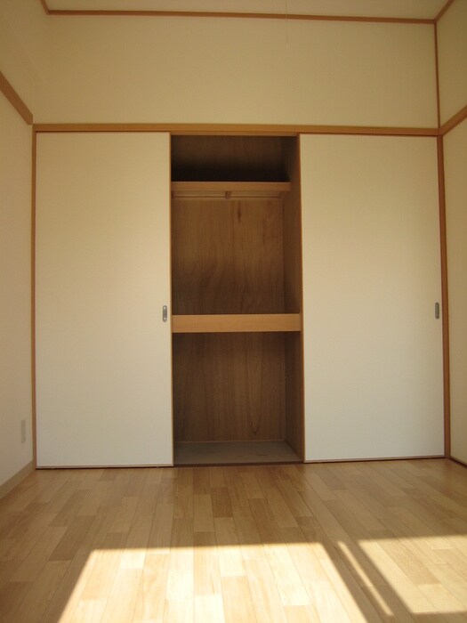 物件内観写真10　(収納)