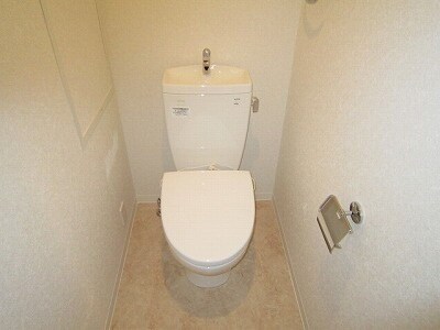 物件内観写真10　(トイレ)