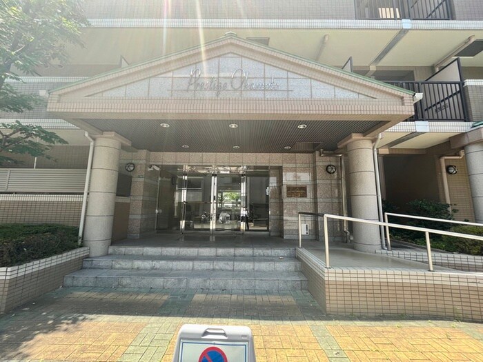 物件外観写真5　(エントランス部分)