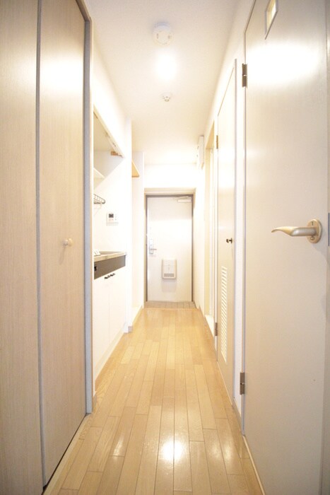 物件内観写真14　(廊下)