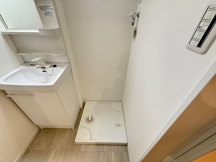 物件内観写真15　(洗濯機置場)