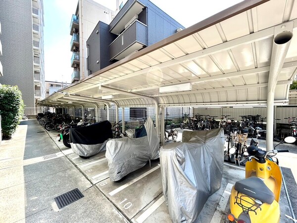バイク置き場