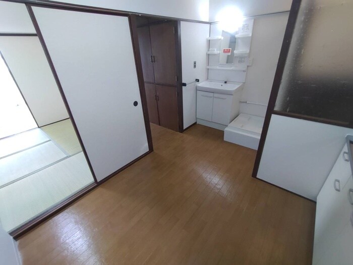 物件内観写真8　(居室)