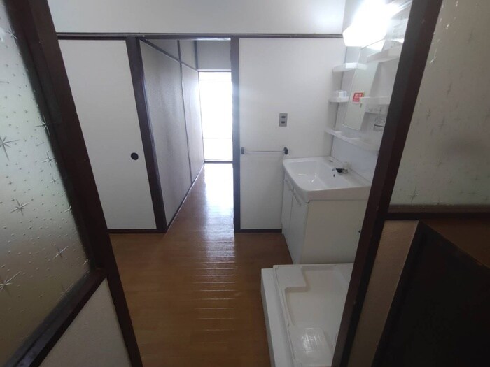 物件内観写真17　(廊下)