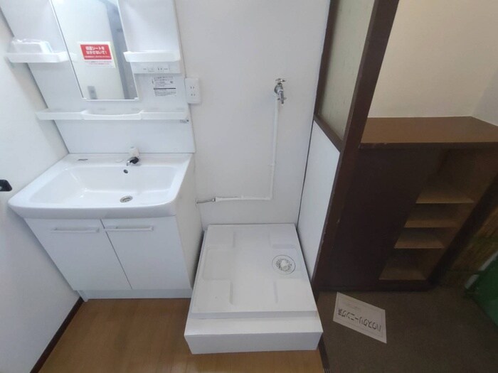 物件内観写真19　(洗濯機置場)