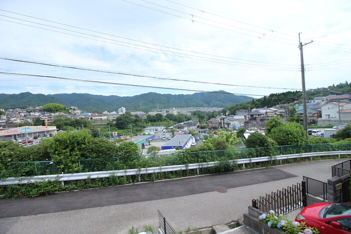 物件外観写真3　(周辺環境)