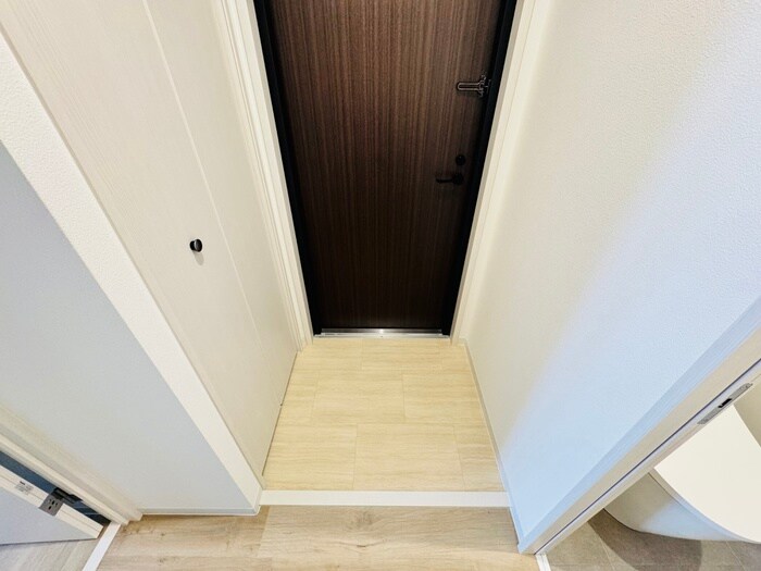 物件内観写真14　(玄関)