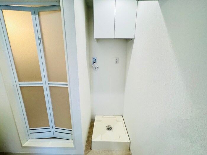 物件内観写真18　(洗濯機置場)