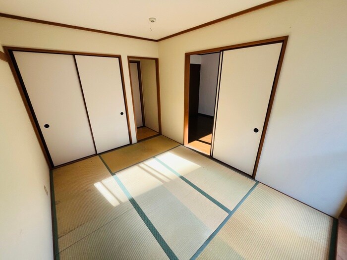 物件内観写真8　(居室)