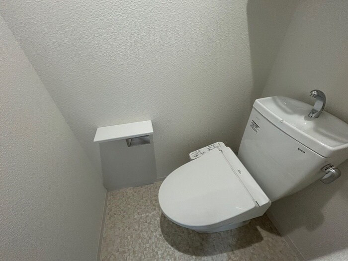 物件内観写真9　(トイレ)