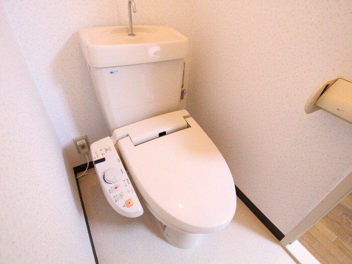 物件内観写真8　(トイレ)