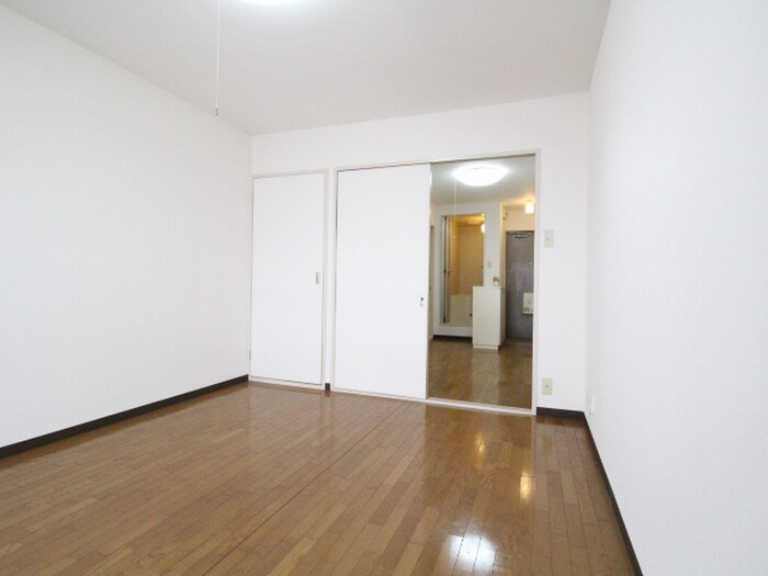 物件内観写真13　(居室)