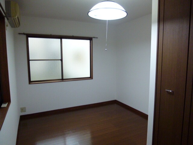 物件内観写真4　(居室)