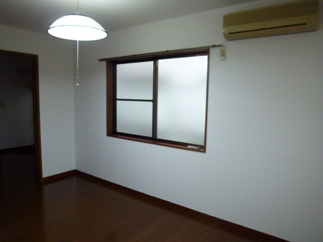 物件内観写真5　(居室)