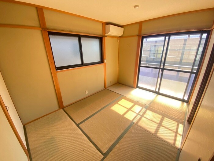 物件内観写真9　(居室)