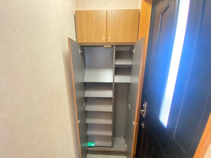 物件内観写真15　(靴箱)