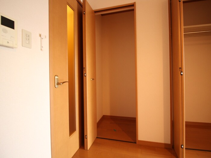 物件内観写真17　(収納)