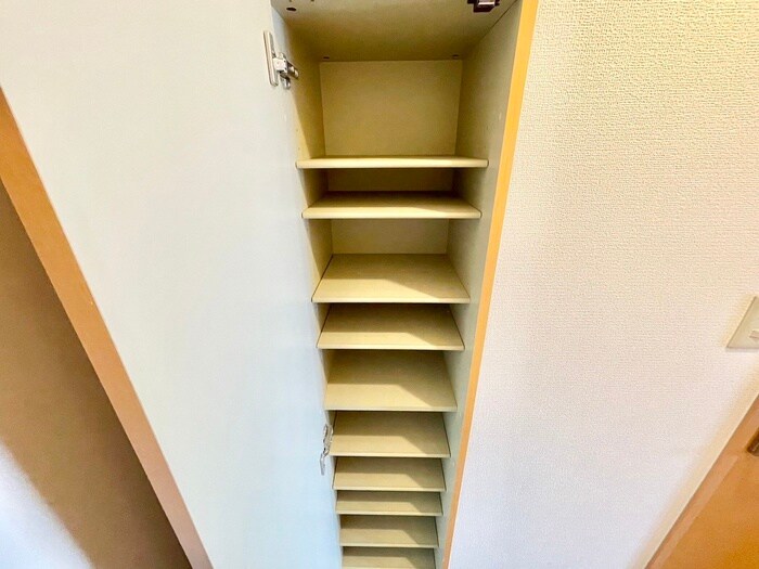 物件内観写真17　(靴箱)