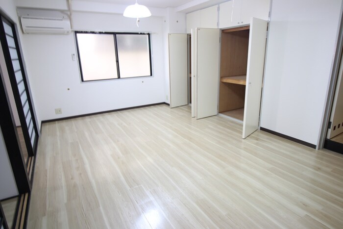 物件内観写真5　(居室)