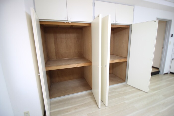 物件内観写真12　(収納)